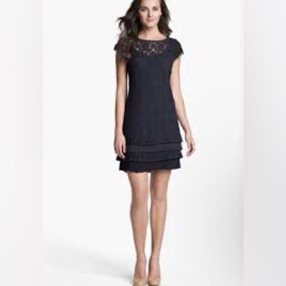 NWT JESSICA SIMPSON S Sheer Flutter sleeve Tiered Lace Knee Length Cocktail